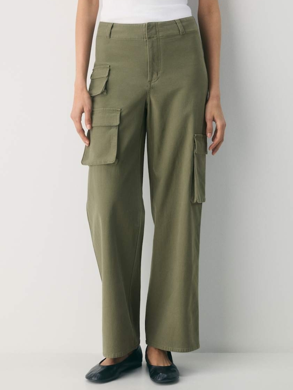 Wilfred Free Picture Cargo Pant Aritzia Army Green Wide Leg High Rise Size 2